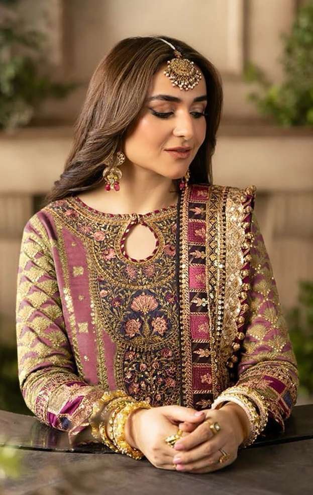 Super Hit Design D no 2061 ABCD by DEEPSY